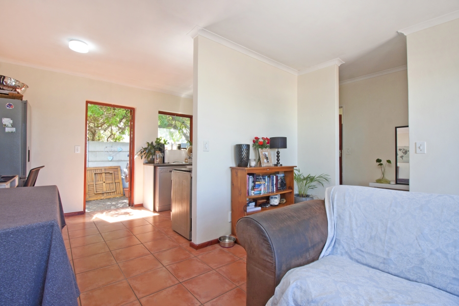 2 Bedroom Property for Sale in Milkwood Park Western Cape